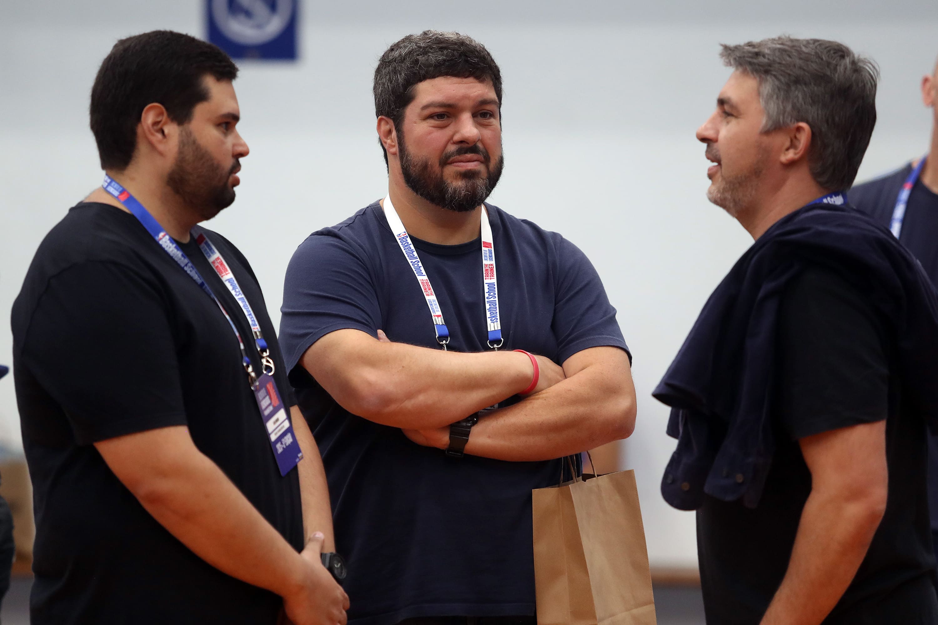 Gestores conversando e trocando experiências